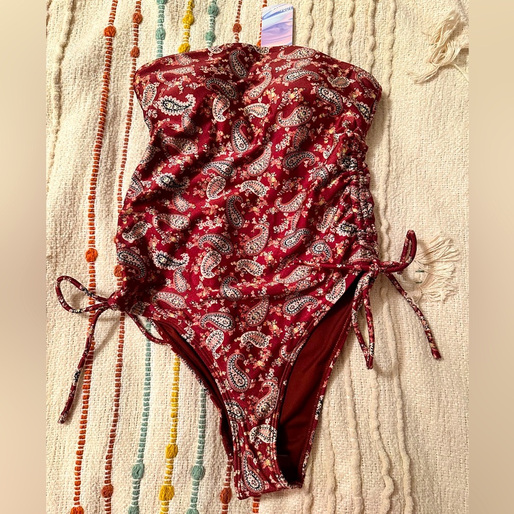 FOREVER 21 Swimwear ONE PIECE color Rust/Multicolor Small